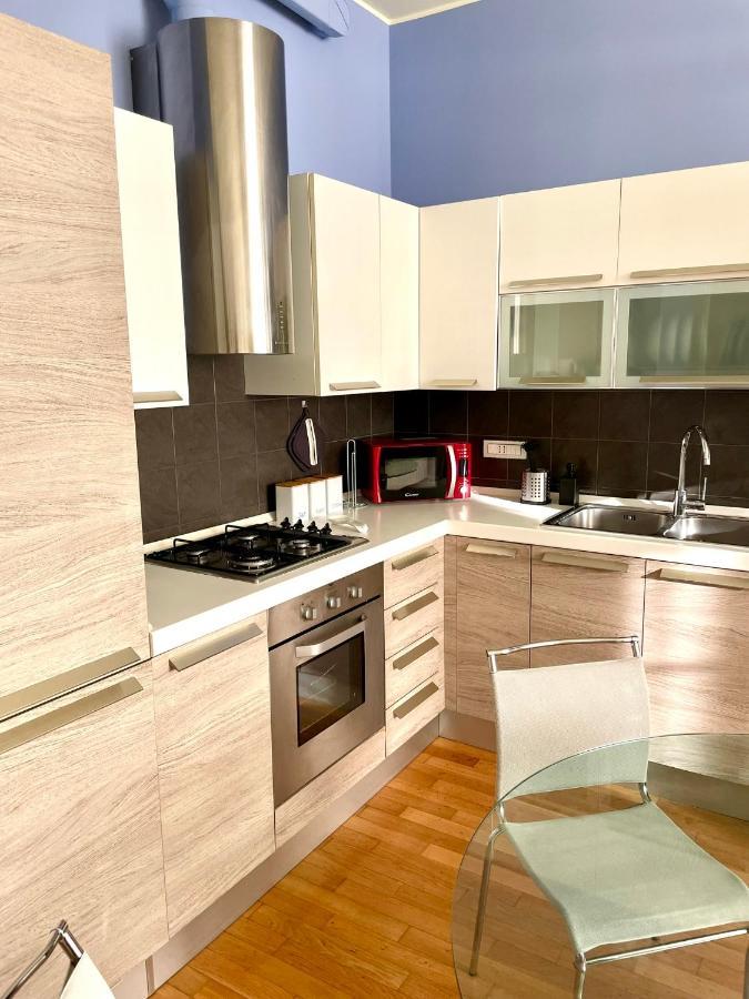 Luxury Four-Room Apartment In Monza Centro - 2 Min Walk To Train Station Exterior photo