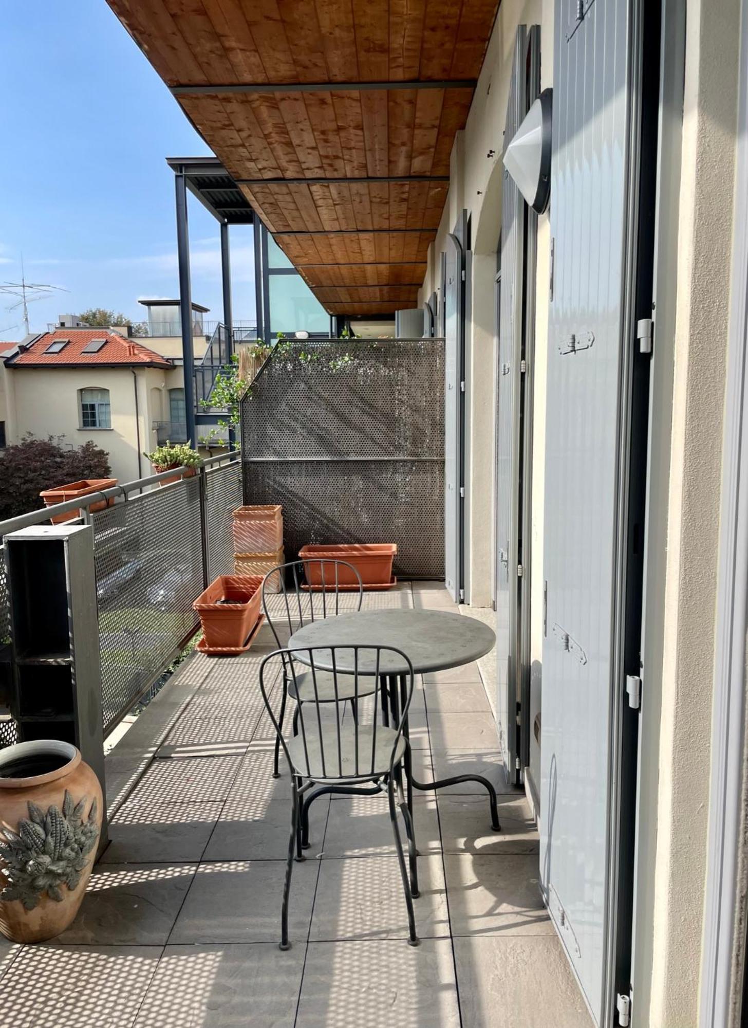 Luxury Four-Room Apartment In Monza Centro - 2 Min Walk To Train Station Exterior photo