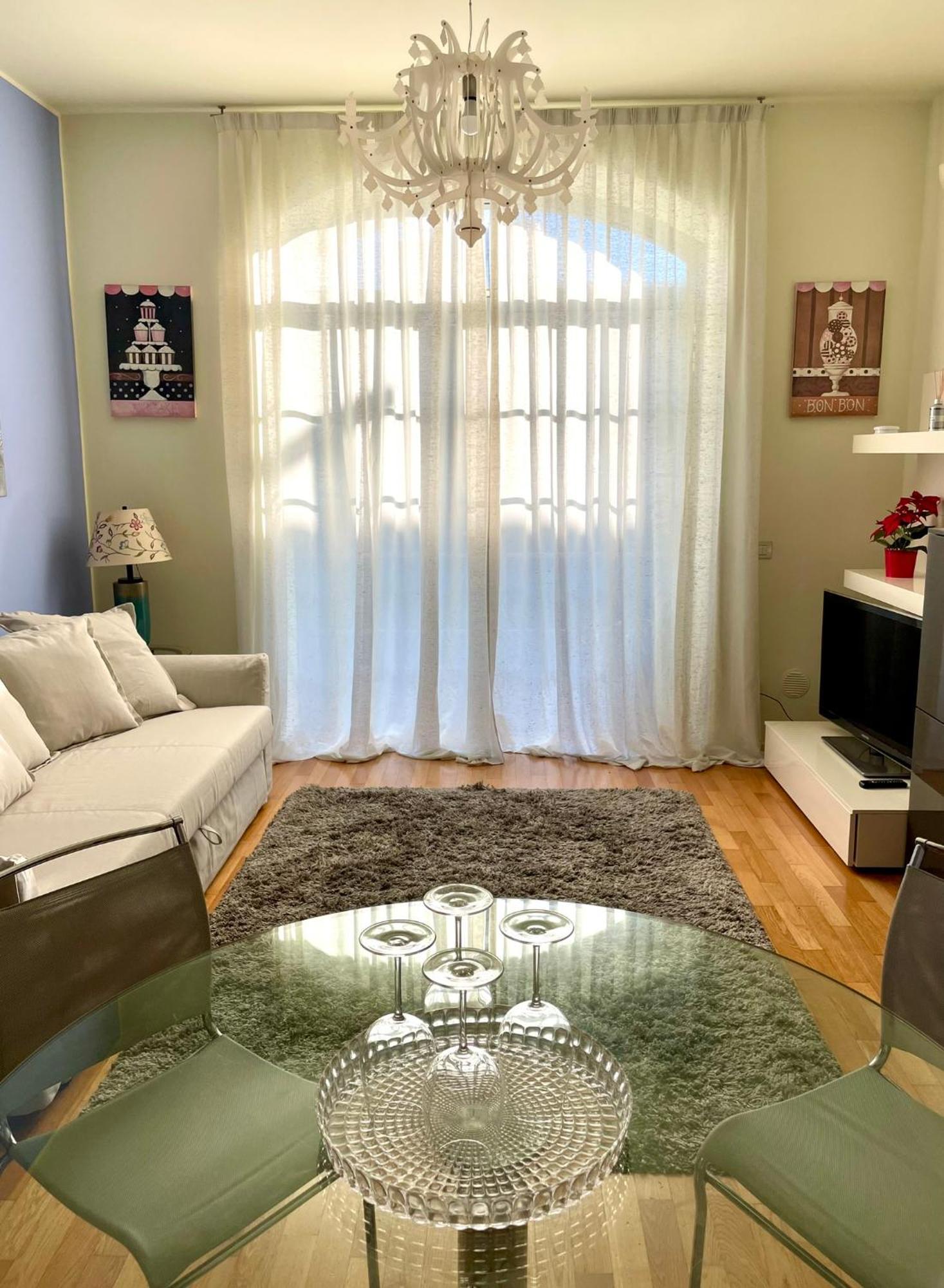 Luxury Four-Room Apartment In Monza Centro - 2 Min Walk To Train Station Exterior photo